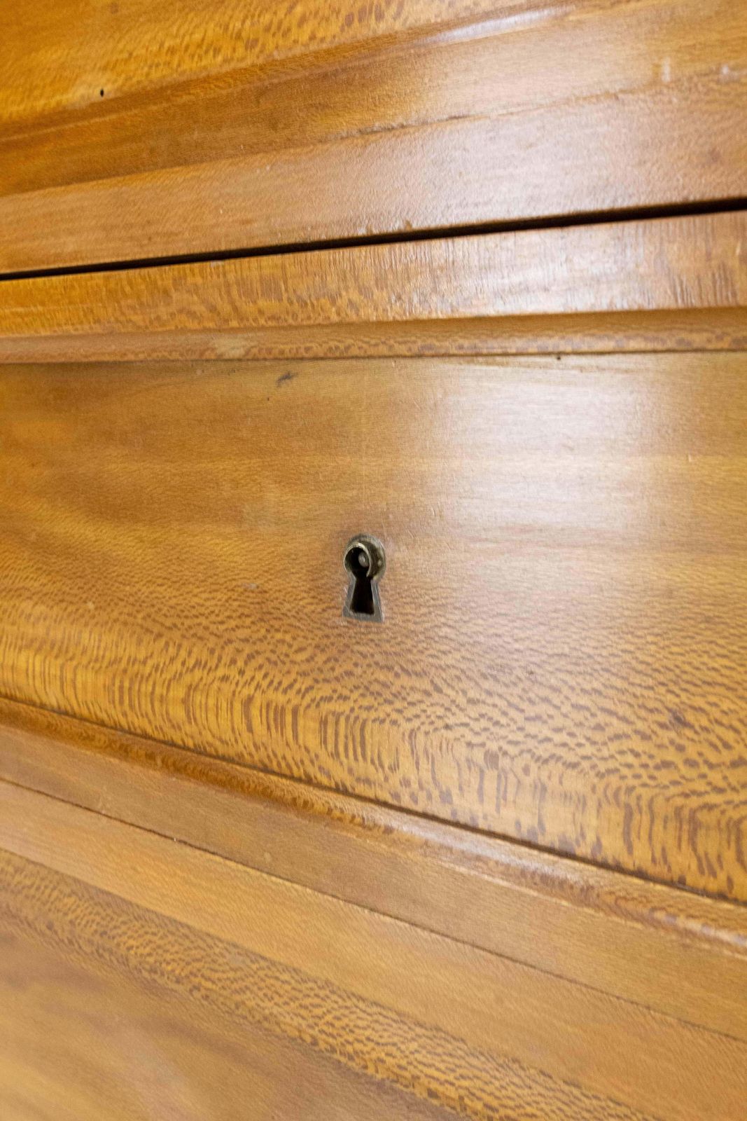 photo vinterior Commode Louis-Philippe, plateau en marbre, XIXe siècle