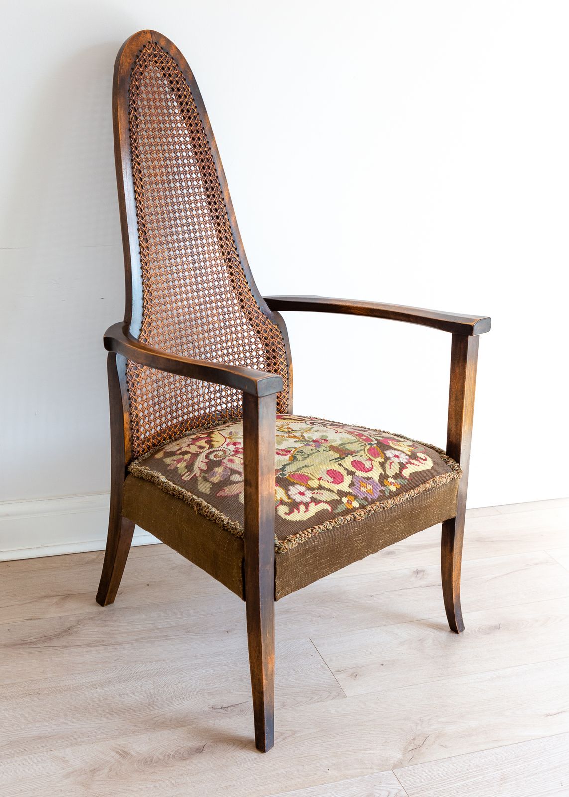 995.0 George Walton Arts & Crafts Glasgow School Art Nouveau Antique Fireside Armchair photo