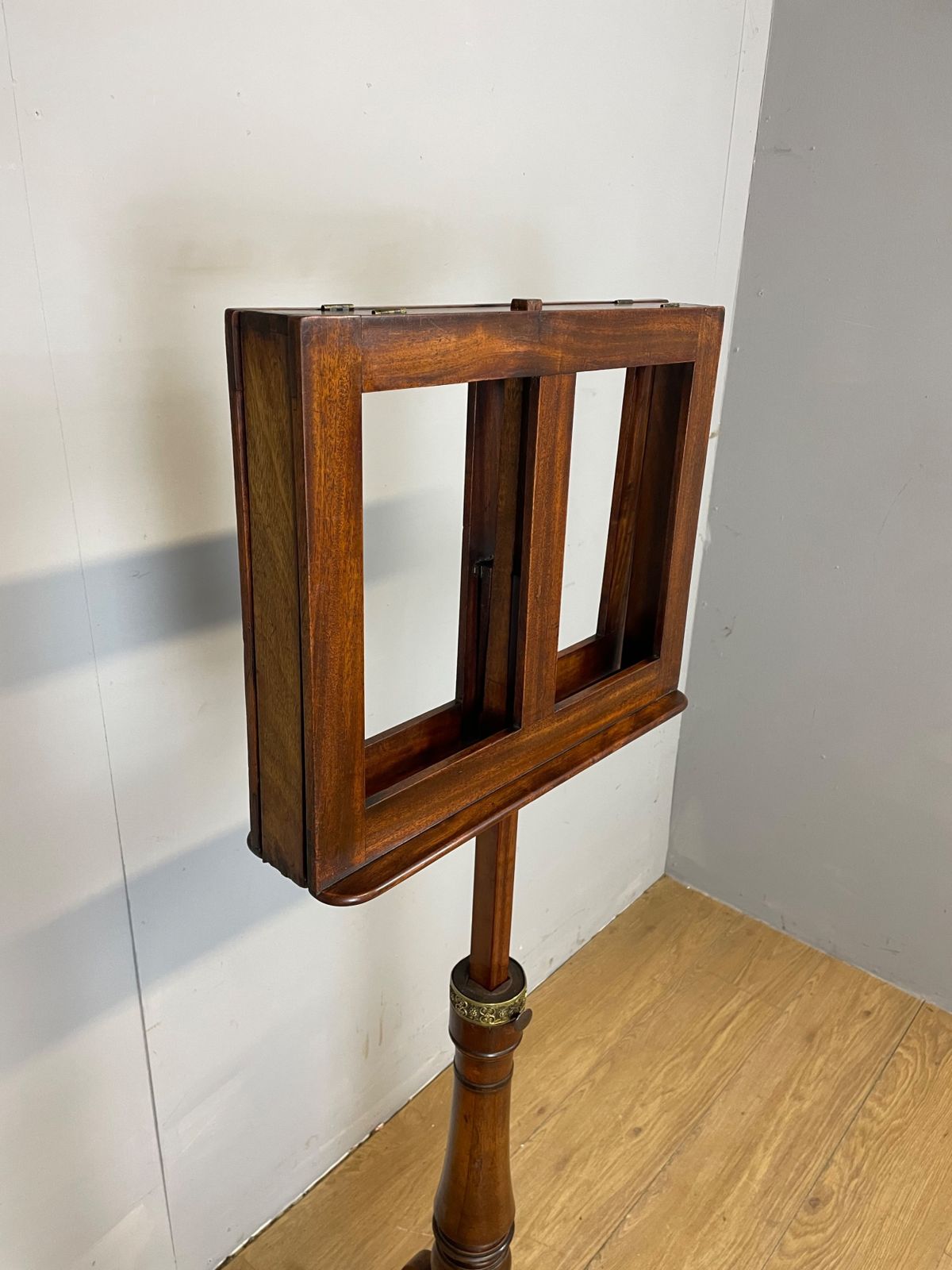 C19th Mahogany Duet Stand On Tripod Base photo 995.0