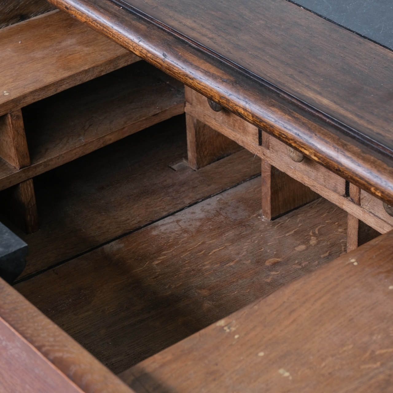Antique Italian Money Changers Desk With Hidden Storage photo 3950.0