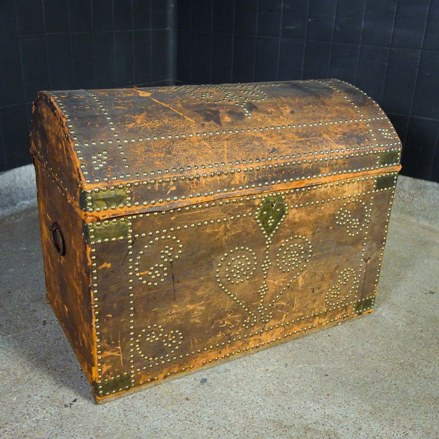 Brocante Swedish Wedding Chest – Leather – 19th Century photo furniture