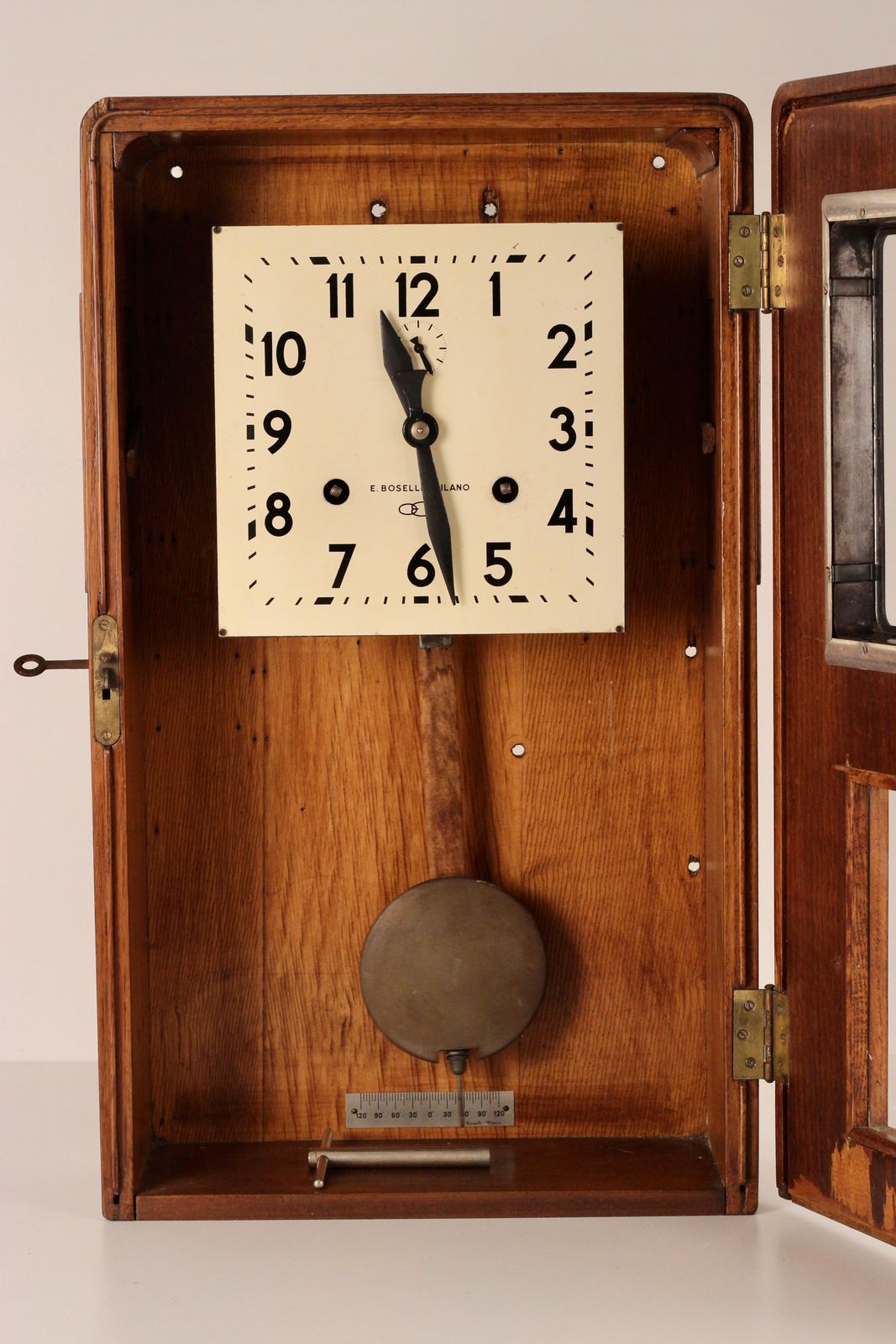 photo vintage 1920’s Bakelite Italian Railway Station Wall Clock From The Italian Riviera
