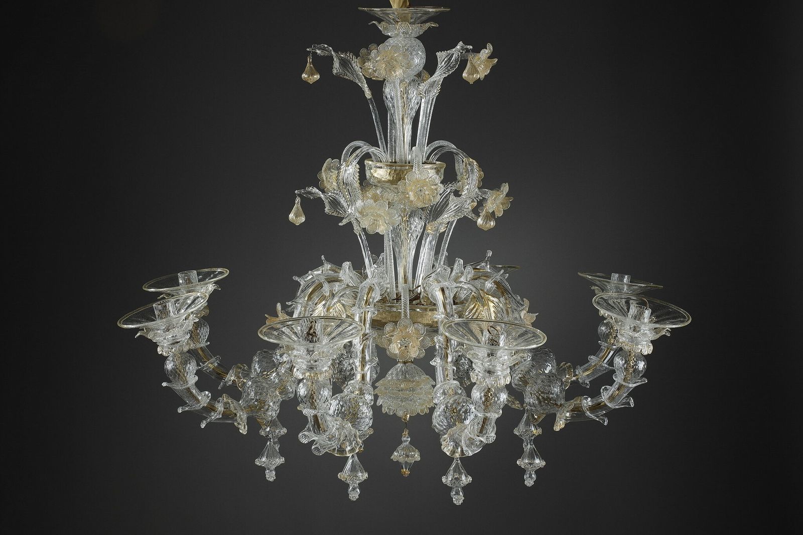 Large Murano Glass Chandelier With Eight Arms Of Light Decorated With Gold photo vinterior
