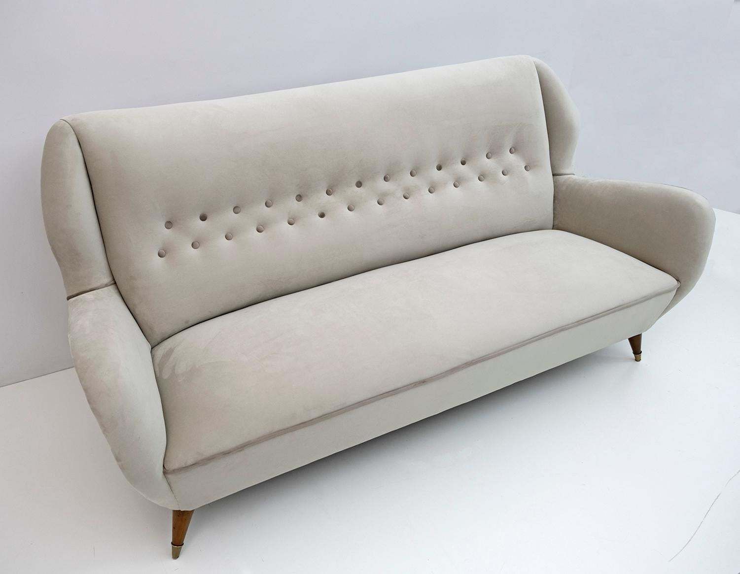 Gio Ponti Mid Century Modern Velvet Sofa For Isa, 1950s photo 5691.0