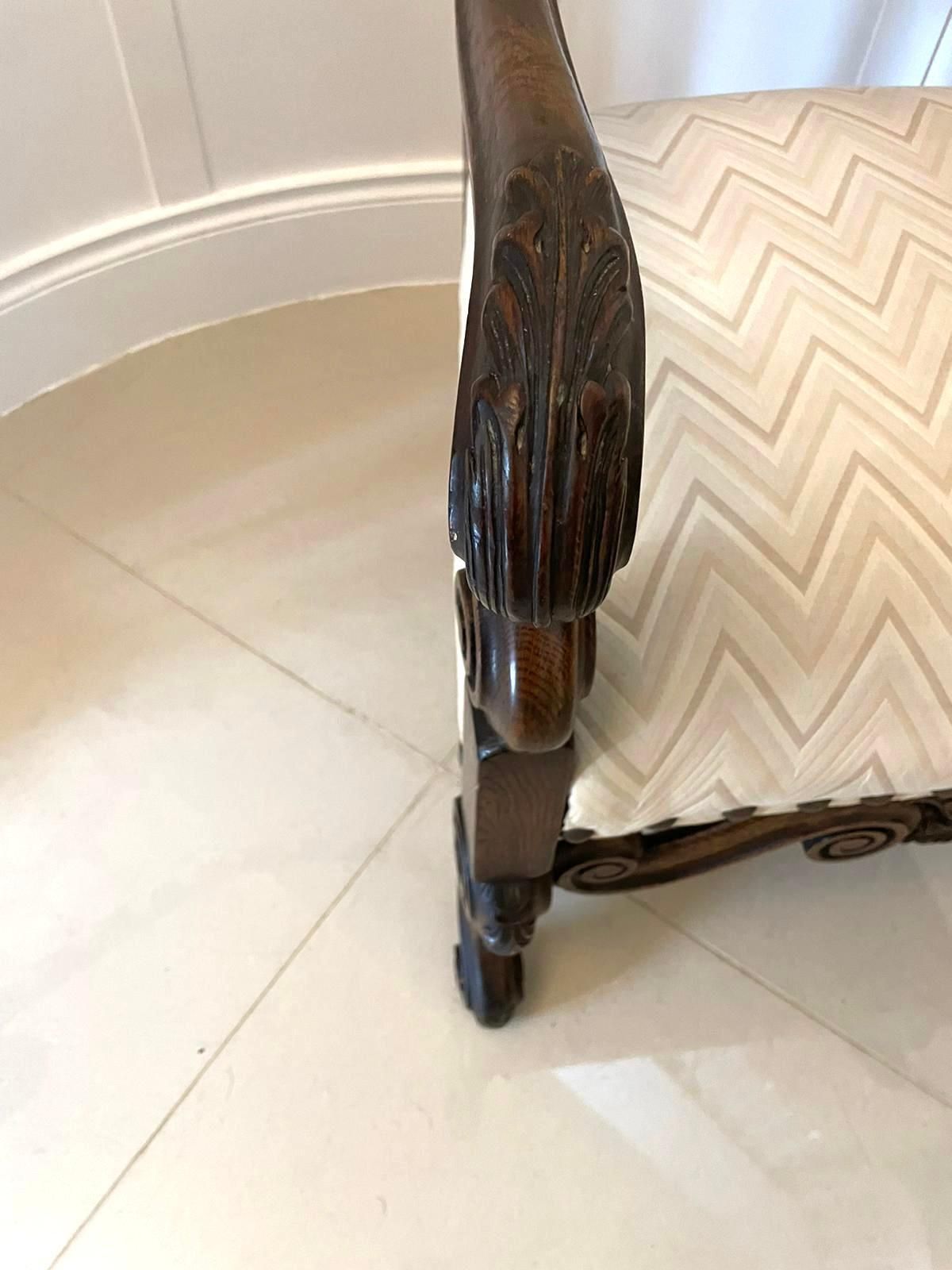 photo furniture Antique Victorian Quality Carved Oak Armchair