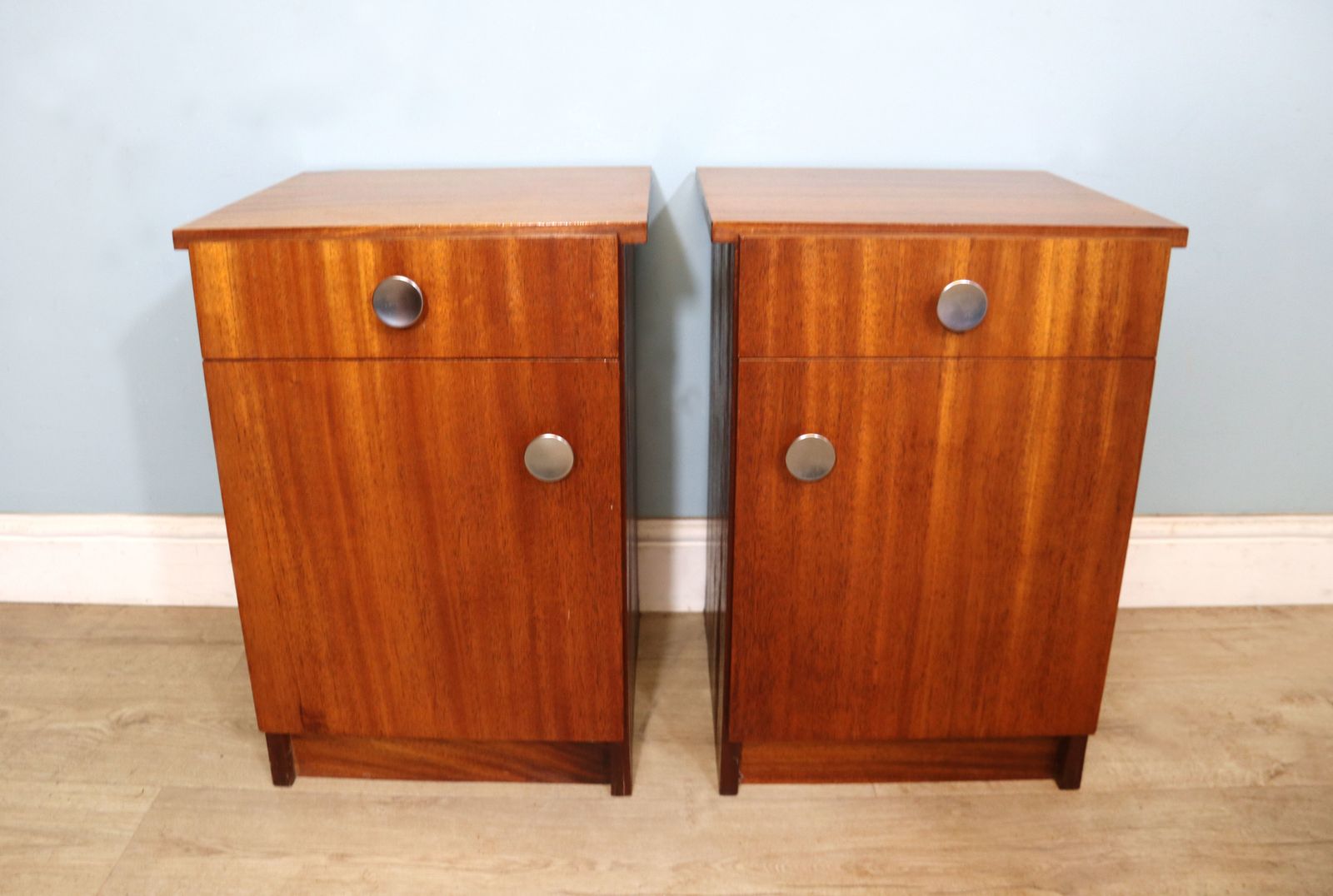A Lovely Pair Of Retro Teak Veneered Bedside Cabinets.