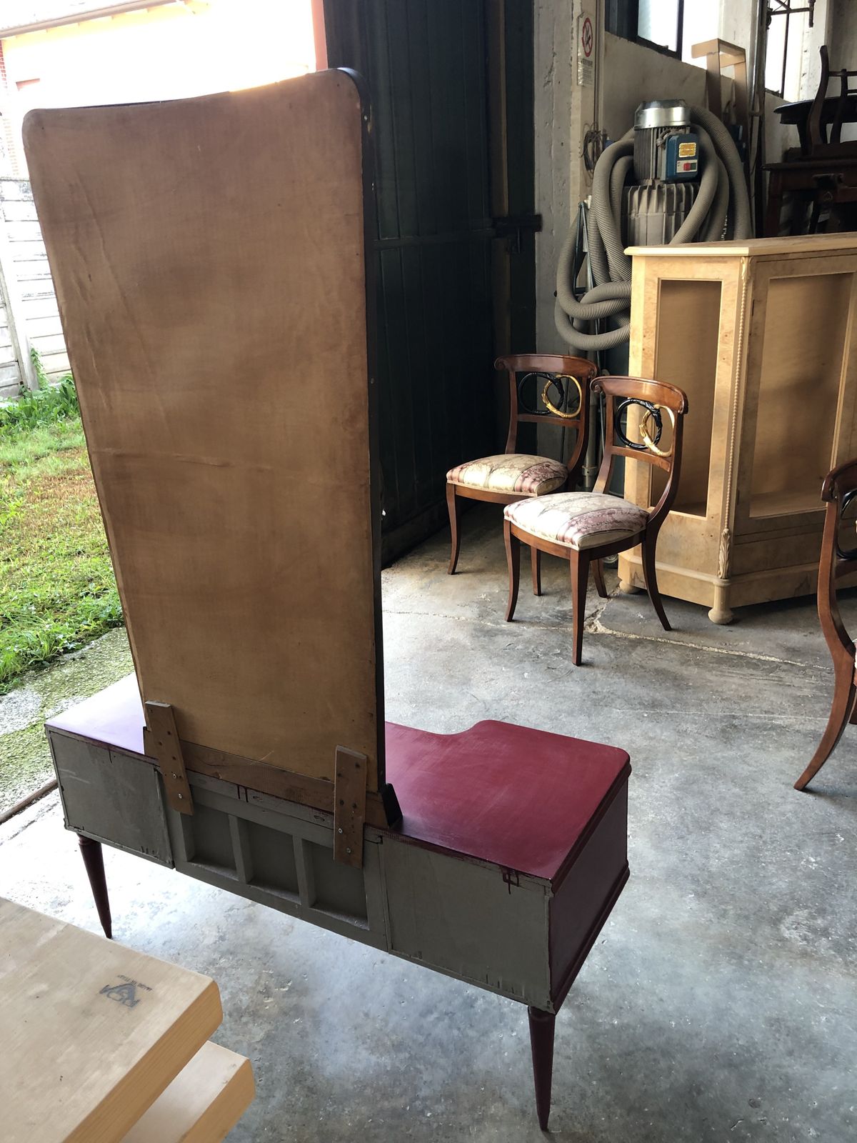 Bordeaux Consolle With 50s Mirror photo for sale