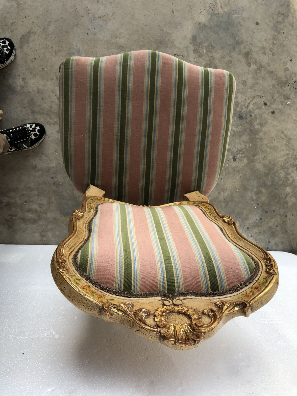 Hand Carved Chairs In Lacquered Maple Wood At "Cren Cren" photo 8060.0
