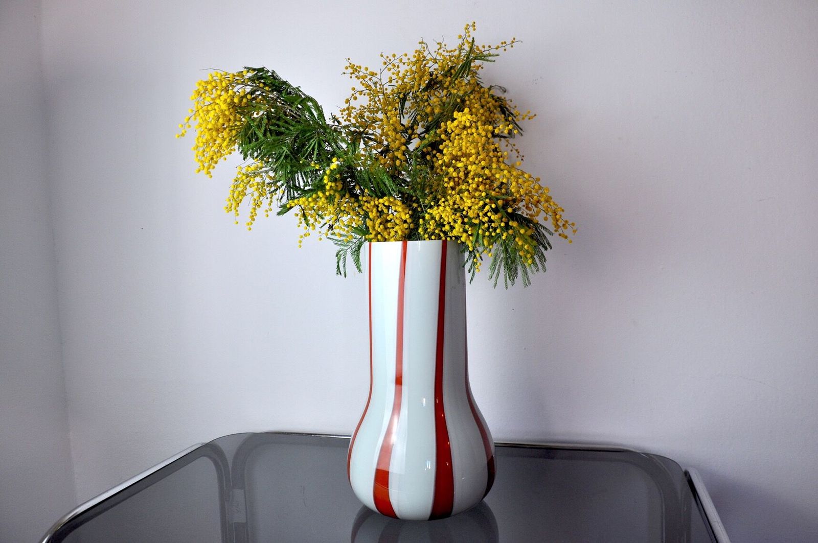 Lollipop Vase, Red And White, Murano Glass, Italy, 1960 photo vinterior