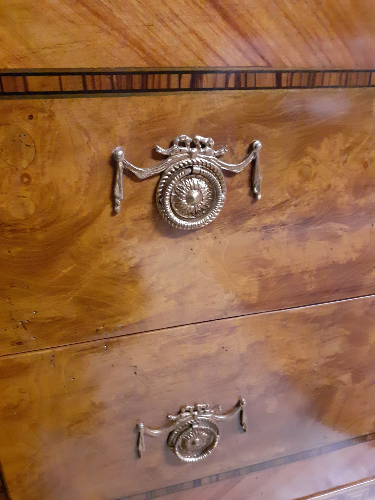 photo vintage Precious Chest Of Drawers Inlaid  Style "Maggiolino"