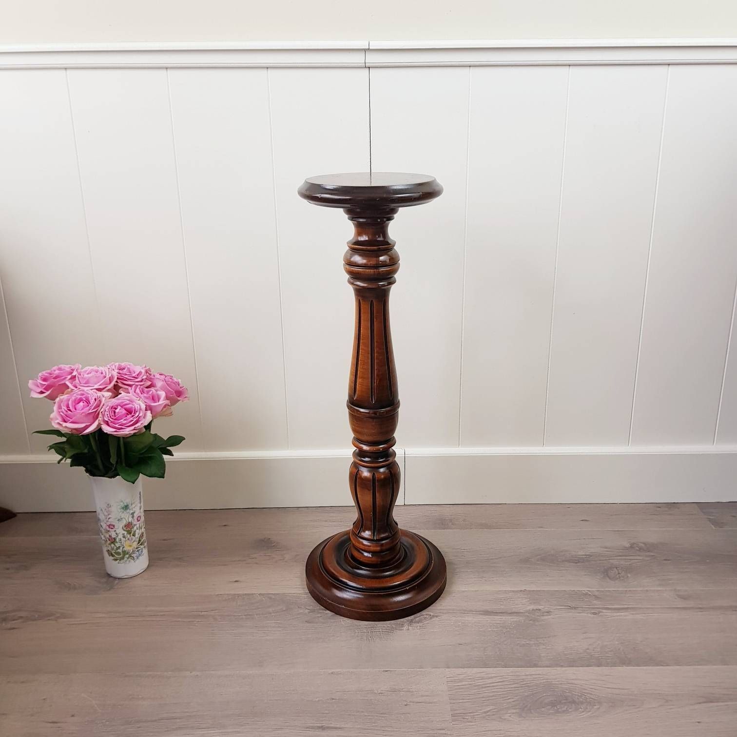 Vintage Mahonie Houten Zuil Voor Plant Of Vaas photo furniture