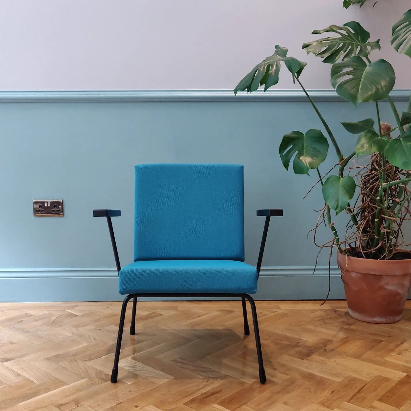 Mid 20th Century 1401 Chair Designed By Wim Rietveld For W.H. Gispen photo furniture