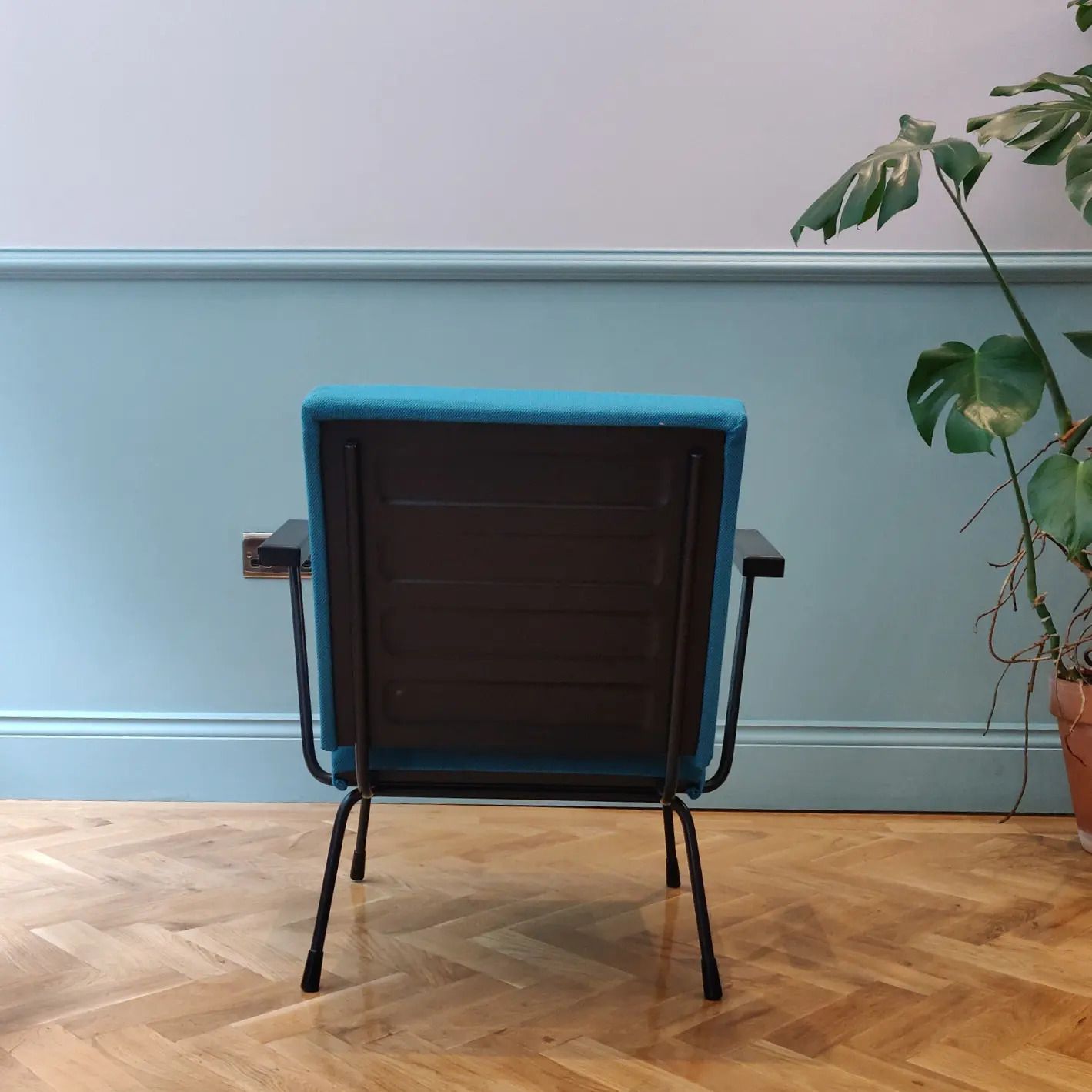 Mid 20th Century 1401 Chair Designed By Wim Rietveld For W.H. Gispen photo Furniture