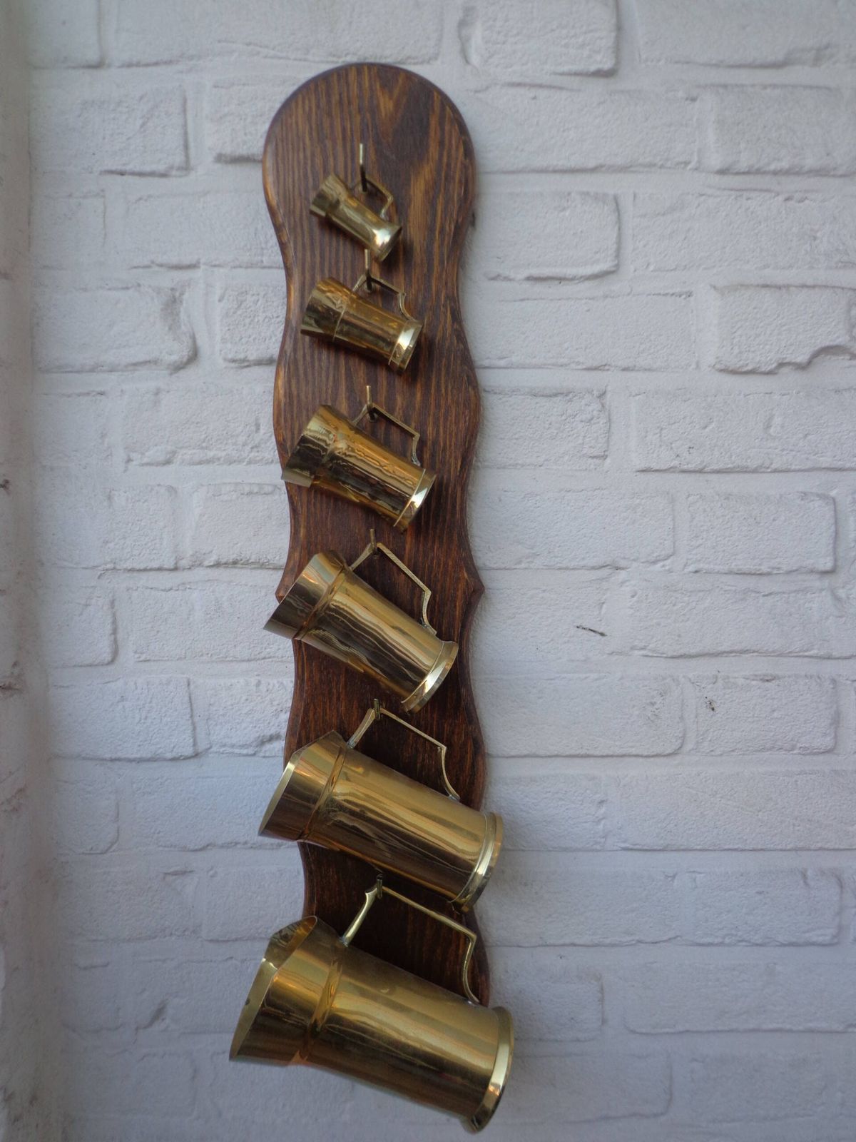Set Van 6 Bronzen Karaffen – Geschikt Voor Wanddecoratie, Bar Of Brouwerijinterieur photo furniture