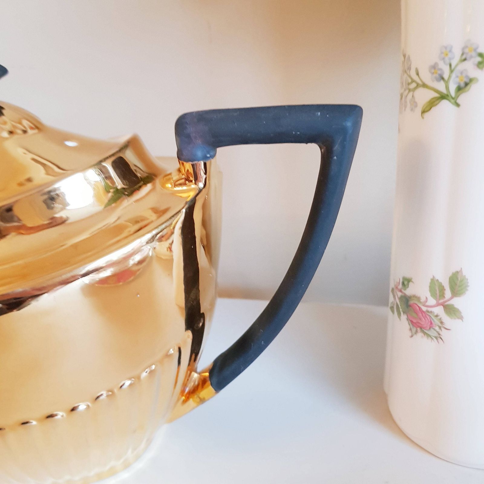 Crown Devon Staffordshire Theepot, Vintage Art Deco Stijl, Vergulde Theepot, Gemaakt In Engeland photo furniture