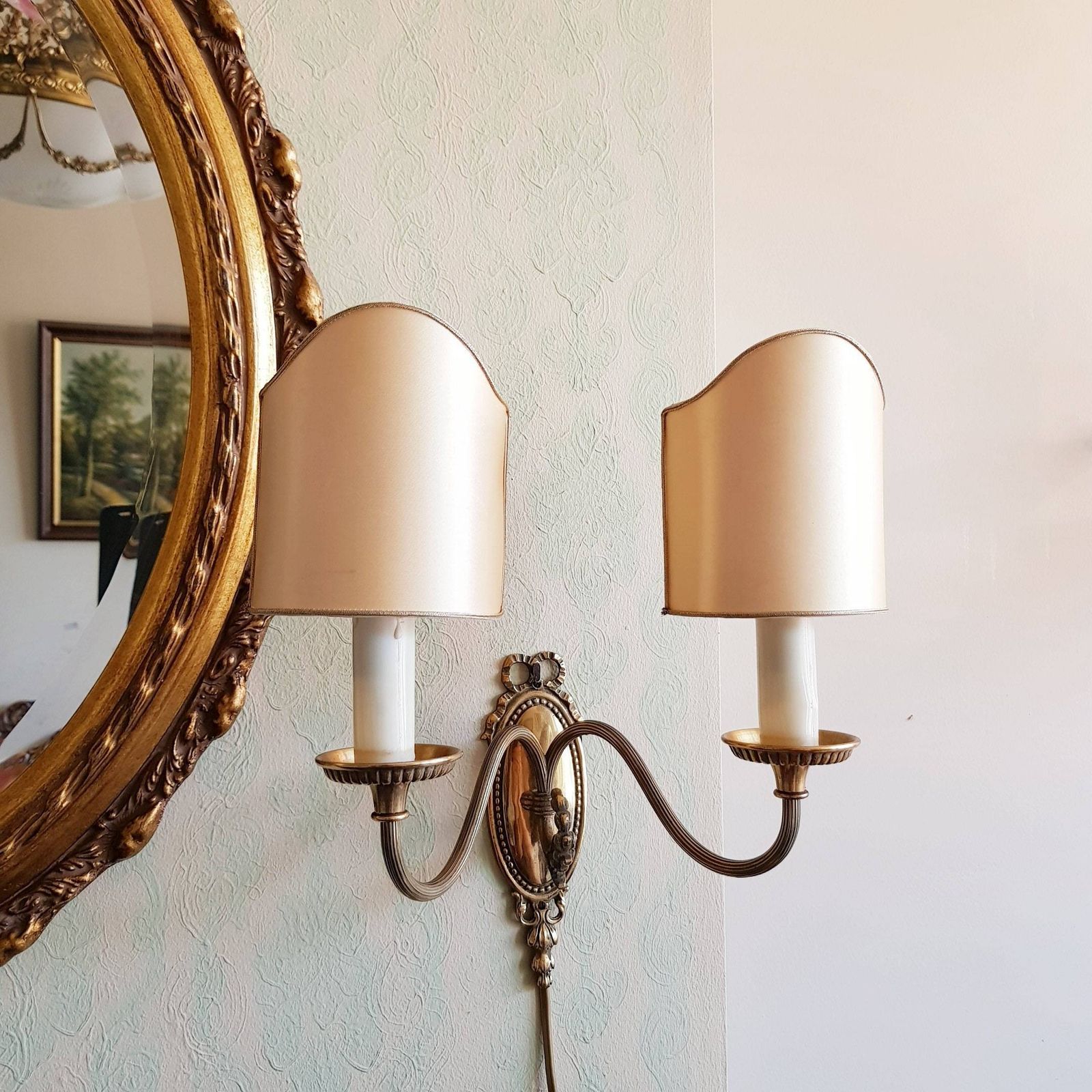 Wandlamp Met 2 Armen, Brons Met Kappen, Strikmodel, 18e Eeuwse Stijl photo Verlichting