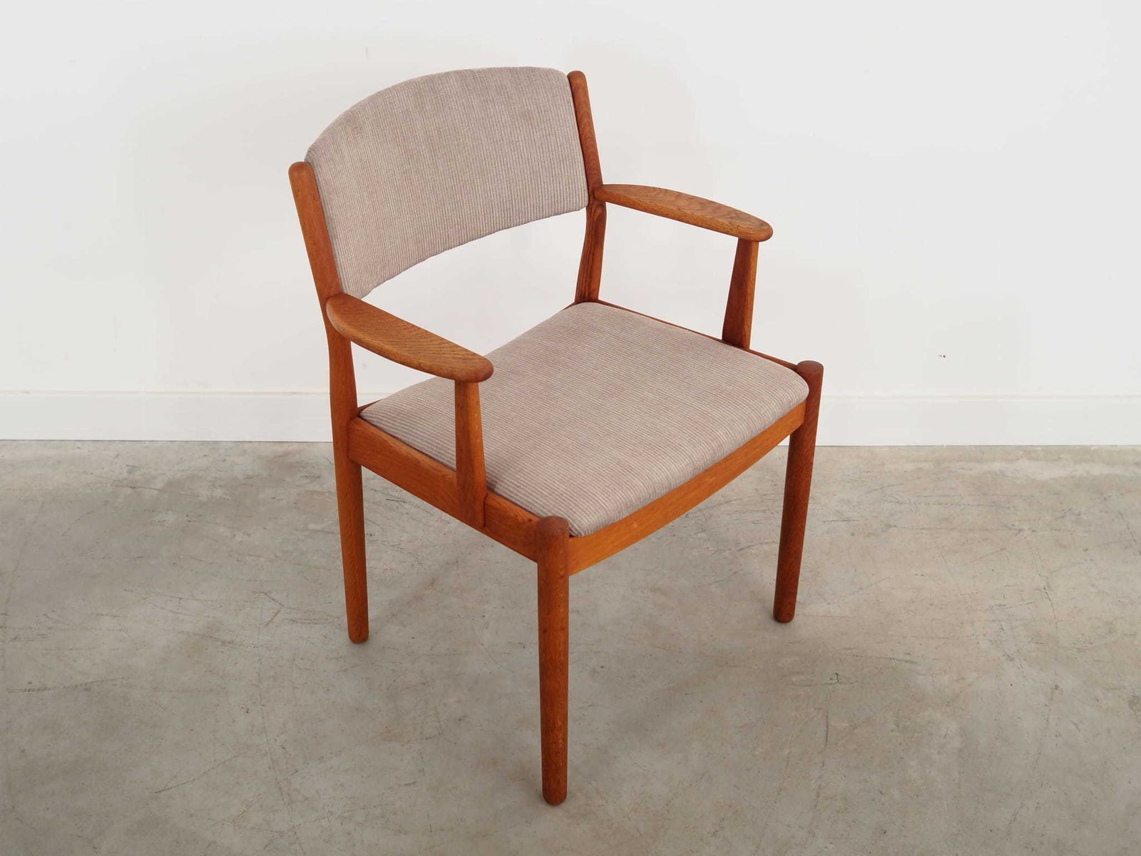 photo furniture Oak Chair, Danish Design, 1960s, Designer: Poul M Volther, Manufacturing: Fdb