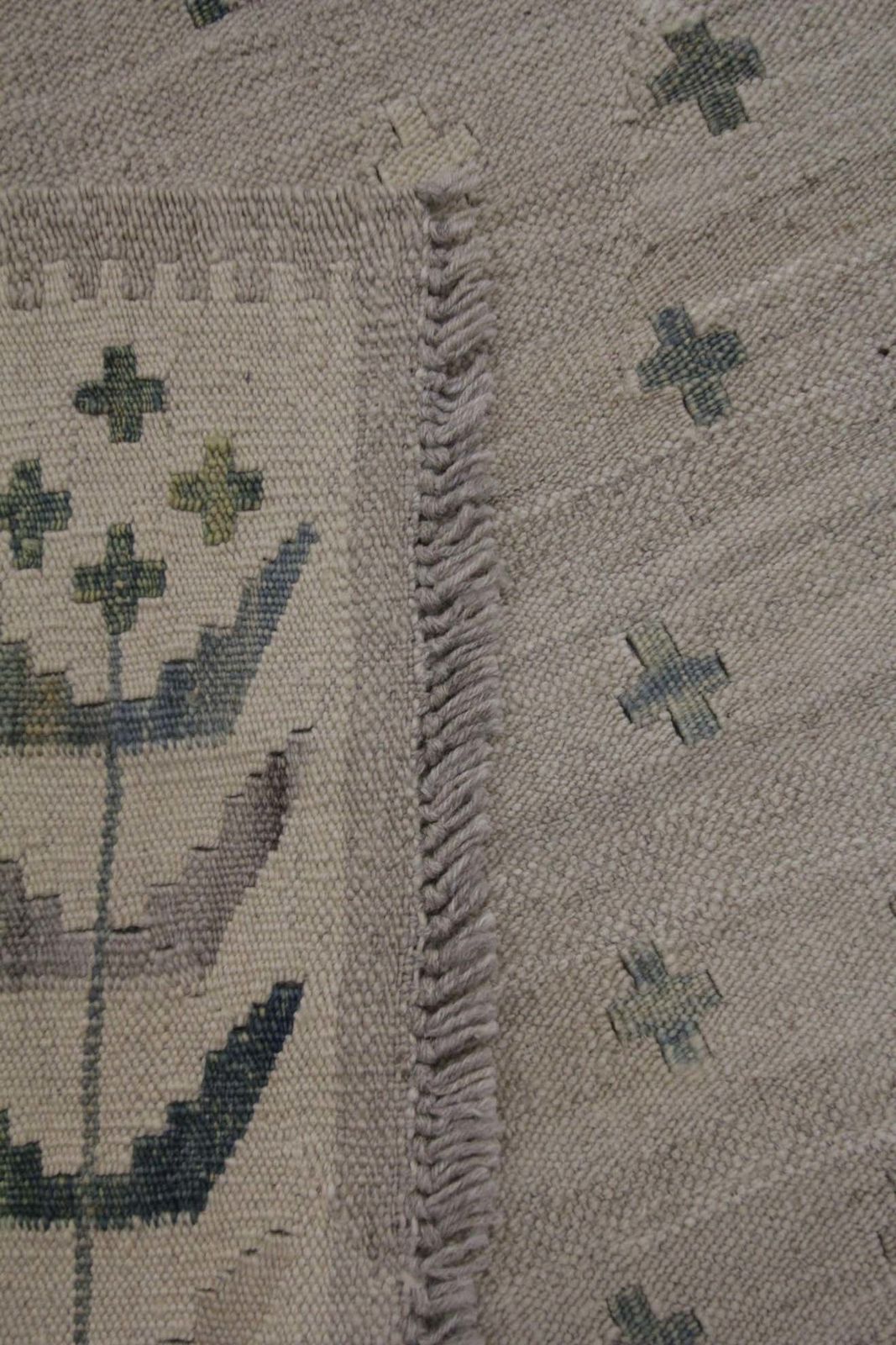 Beige Kilim Traditional Carpet Kilim Scandinavian Style Wool Area Rug photo vinterior