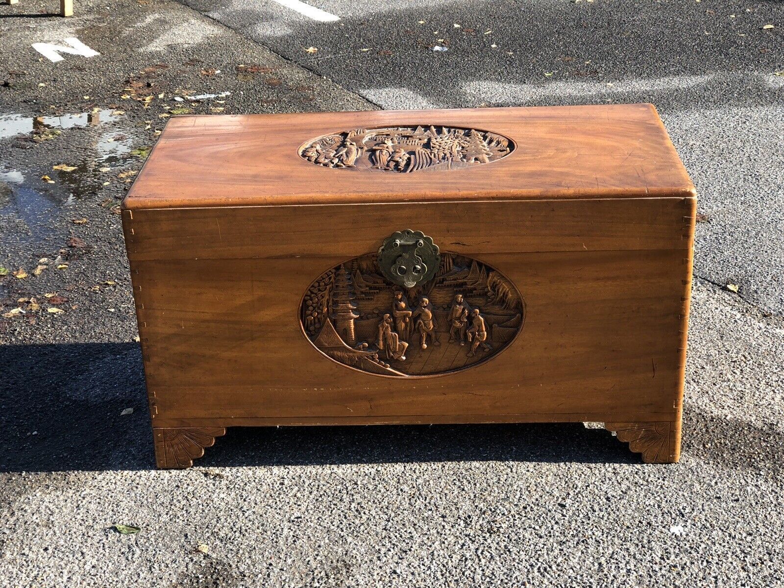 Edwardian Chest With Carved Decoration And Acanthus Wood Interior photo for sale
