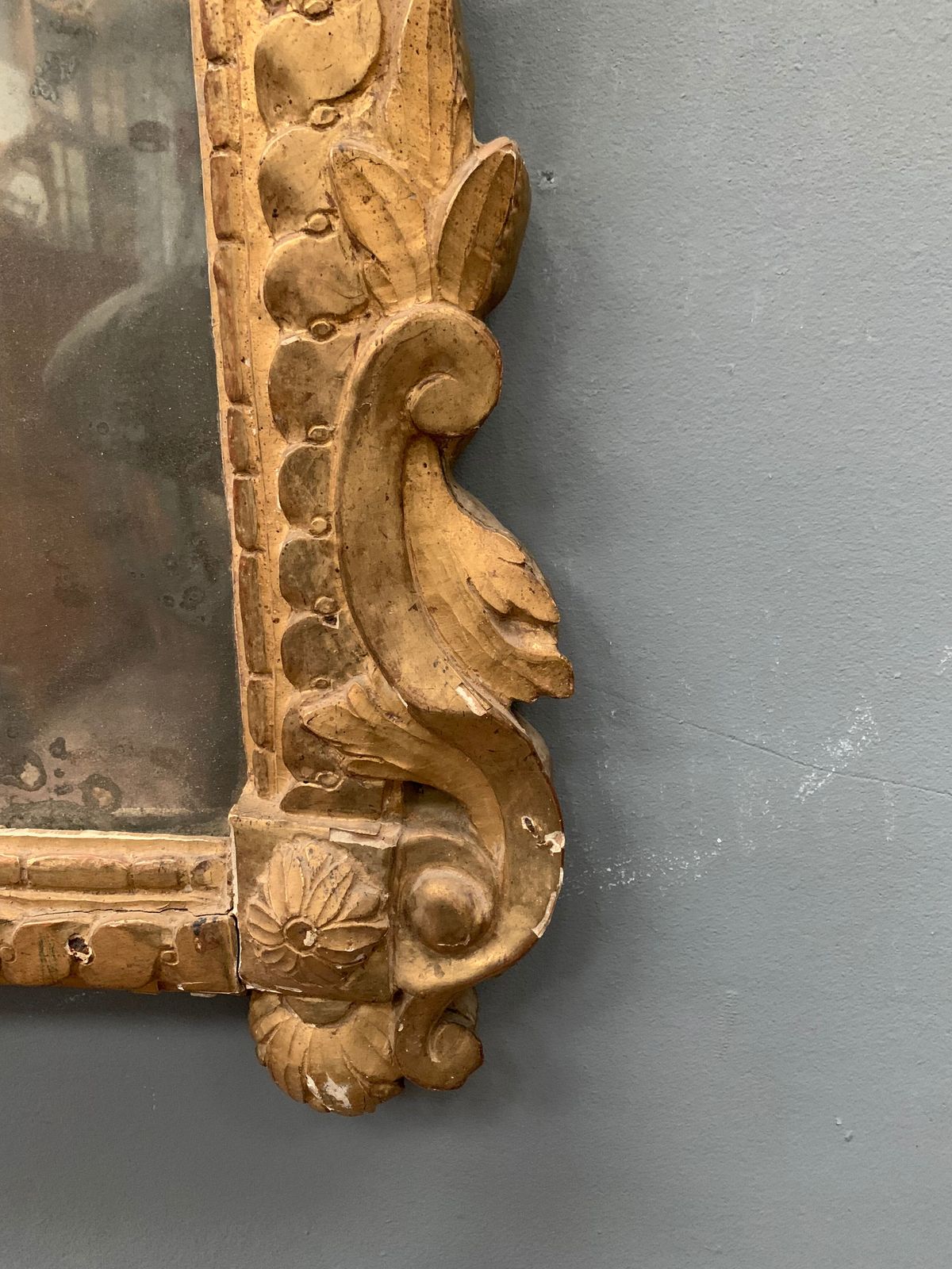3139.2794745 Louis XVI Period Mirror In Gilded Wood, 18th Century photo