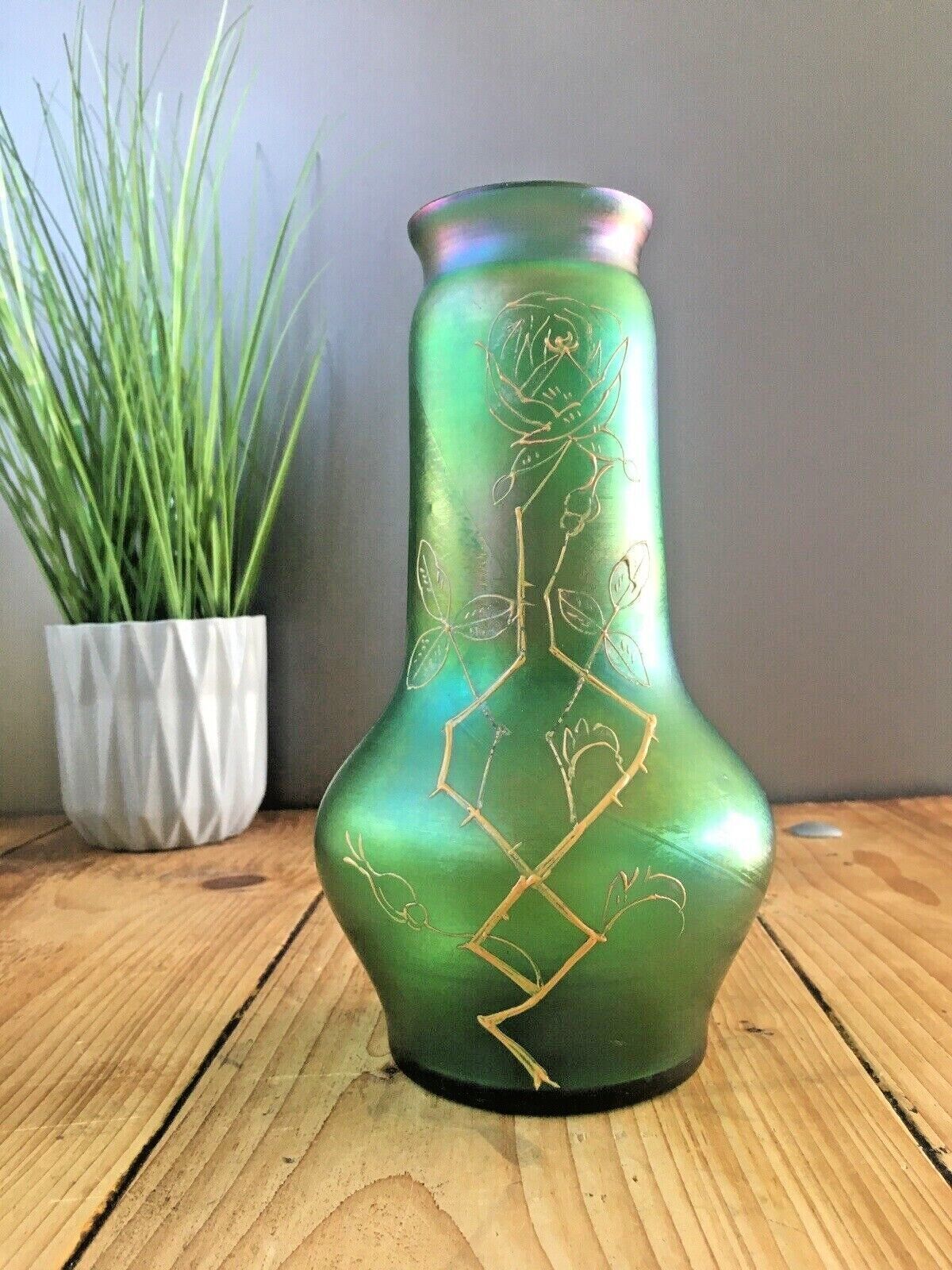 Home Decor Aesthetic Movement Bohemian Czech Green Iridescent Vase Loetz Kralik Harrach photo
