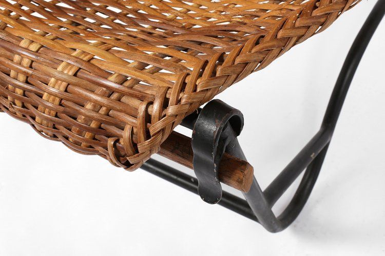 photo furniture 1960s Suspended Rattan Lounge Chair