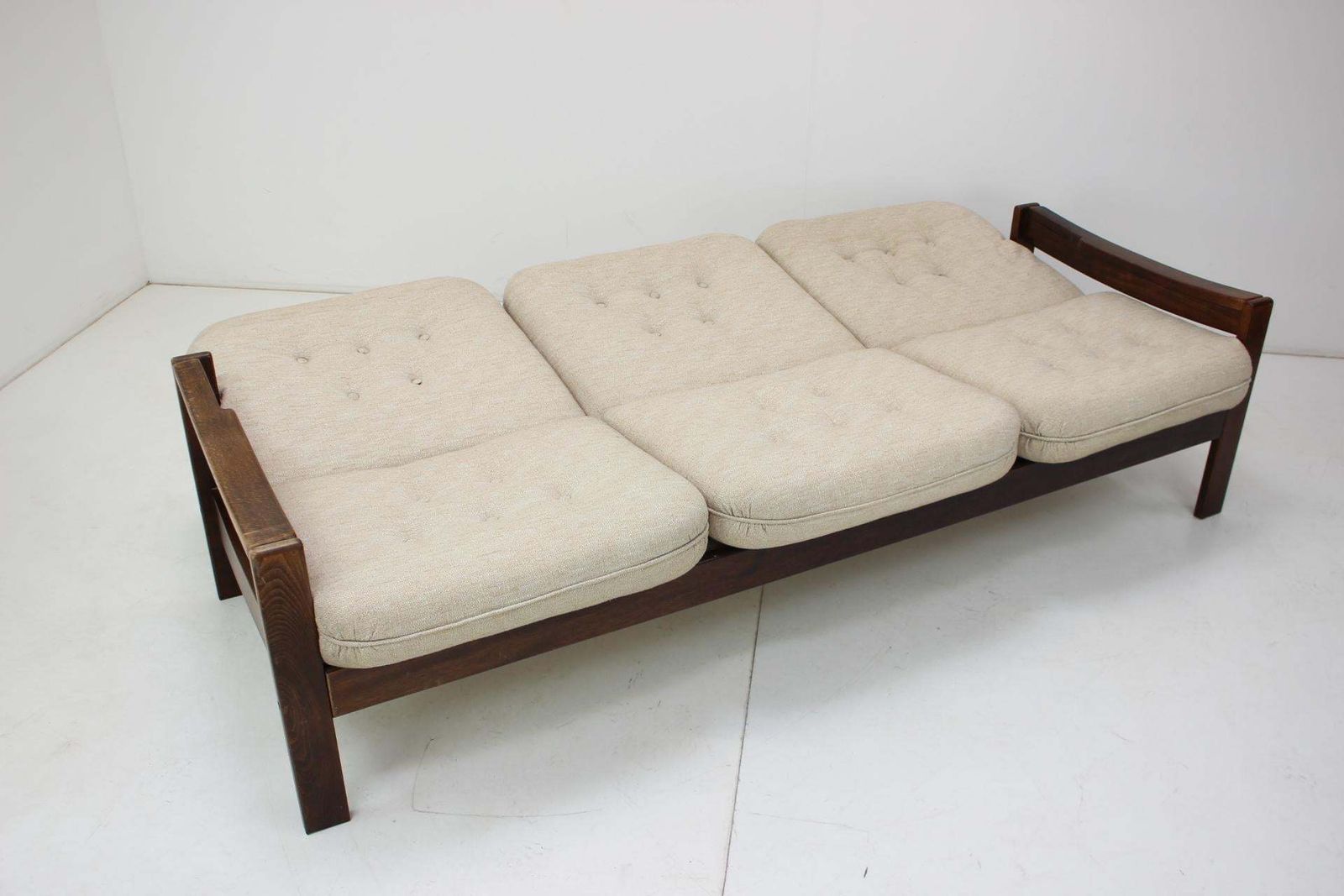 photo furniture Three Seater Adjustable Sofa / Leda Lux