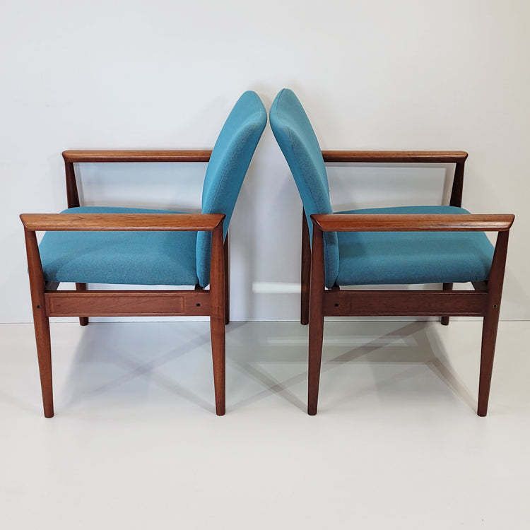 Finn Juhl Diplomat Chair Pair, 1960s photo furniture