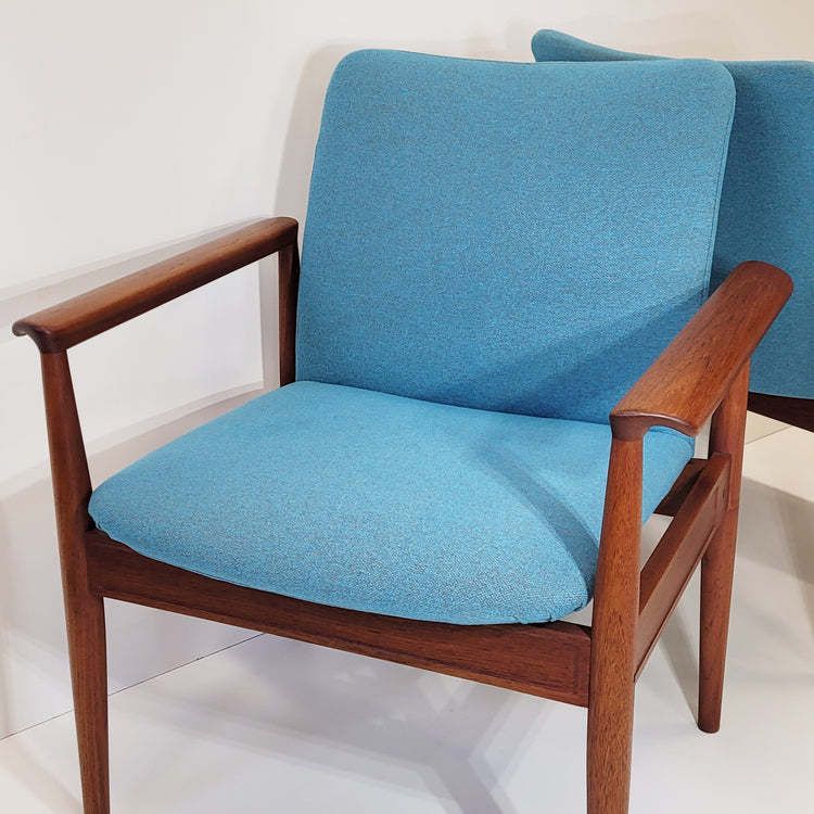 Finn Juhl Diplomat Chair Pair, 1960s photo for sale