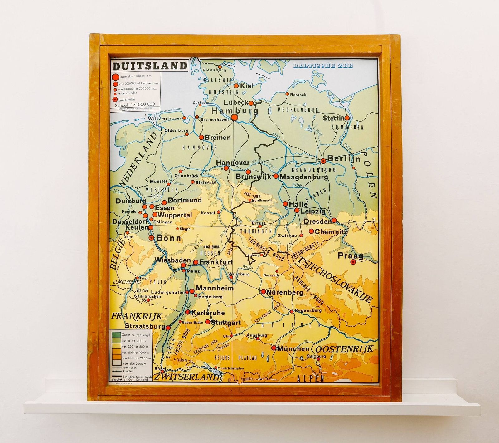 Original Vintage Flemish Educational School Central Europe Map Germany Geography Beautiful Rare photo for sale
