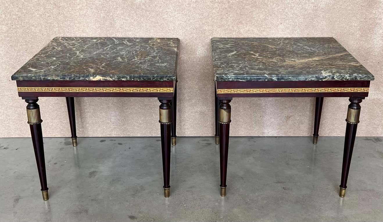 Ensemble de trois tables basses modernistes italiennes mid-century à montures en bronze photo for sale