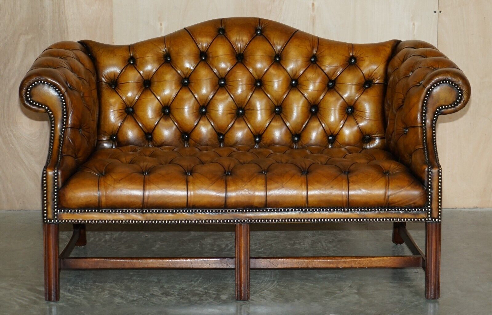 photo furniture Antique Restored Brown Leather Chesterfield Library Armchairs Sofa Stool Suite