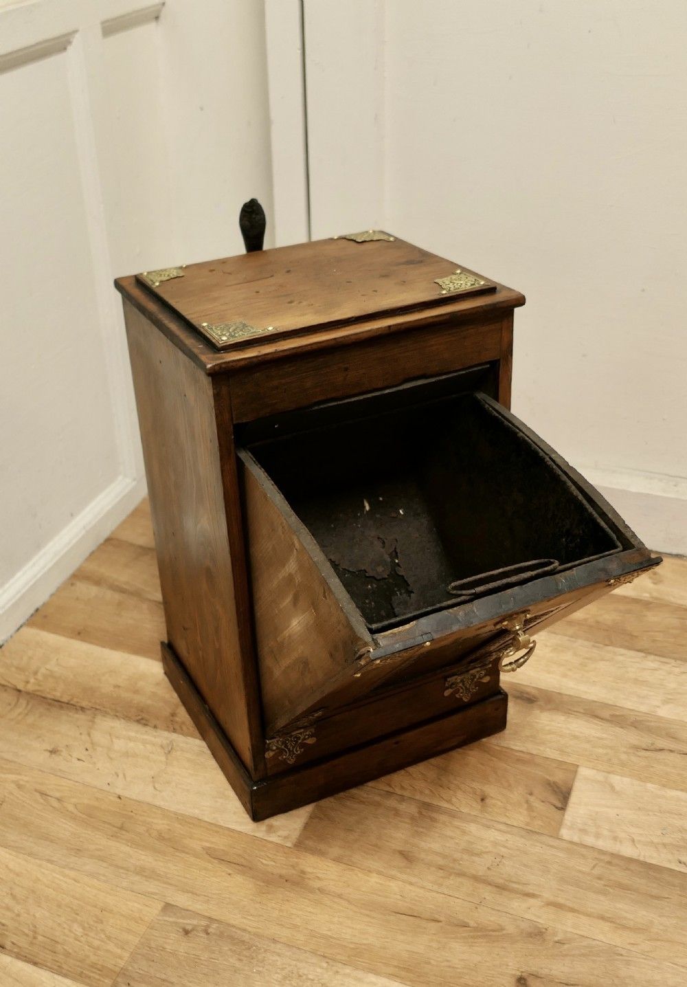 Unusual Arts And Crafts Dark Pine Purdonium, Coal Box photo Home Fixtures