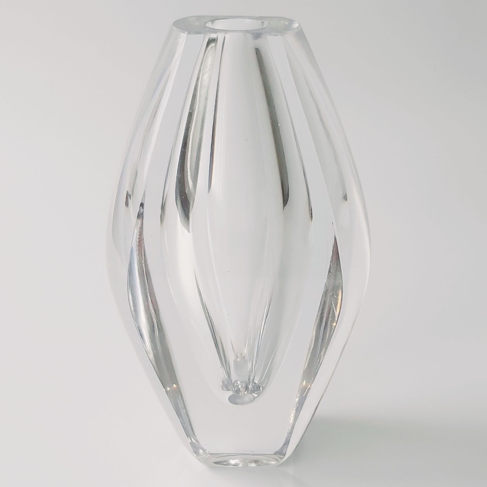 Signed Mid Century Scandinavian "Ventana" Glass Vase By Mona Morales Schildt For Kosta, Sweden, 1950s photo 350.0