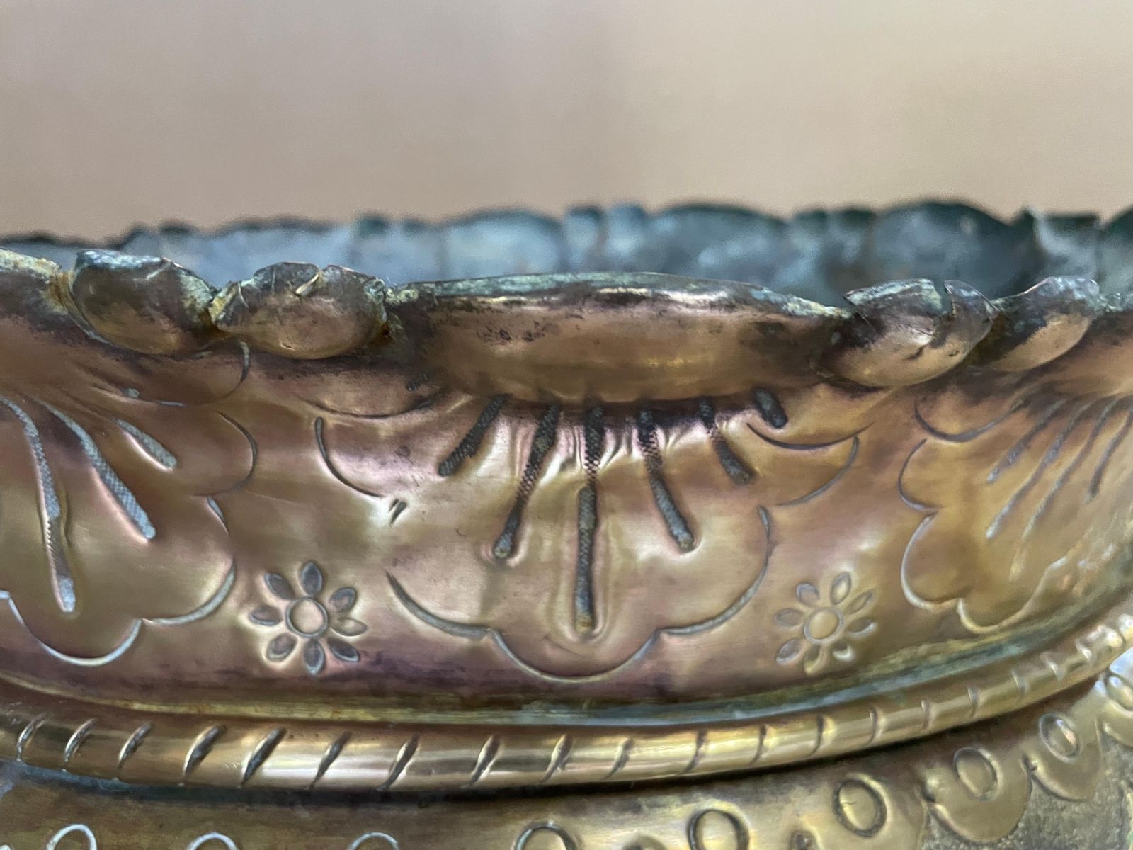 French 19th Century Baroque Brass Lion Head Jardinière, Polished, Gold Color photo 476.0