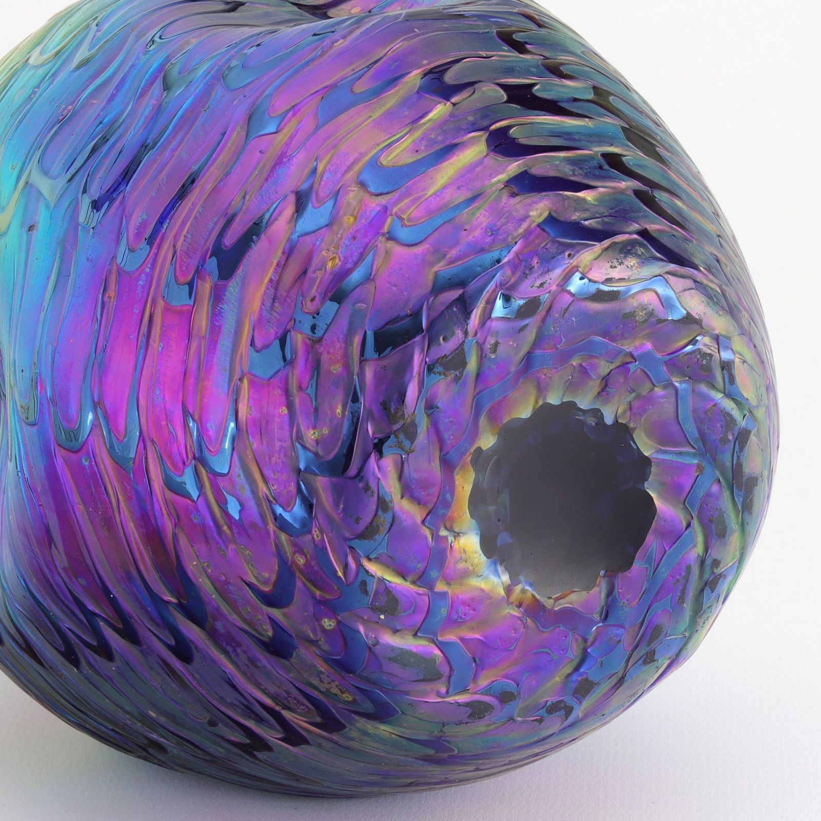 photo furniture Iridescent Kralik Cobalt Blue Glass Vase In Fish Scales Décor C1900