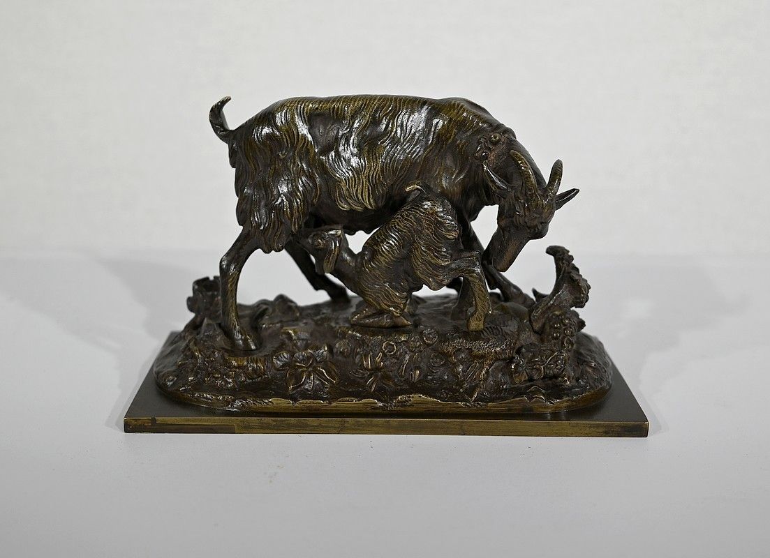Bronze “The Goat And Its Kid” – Late 19th Century