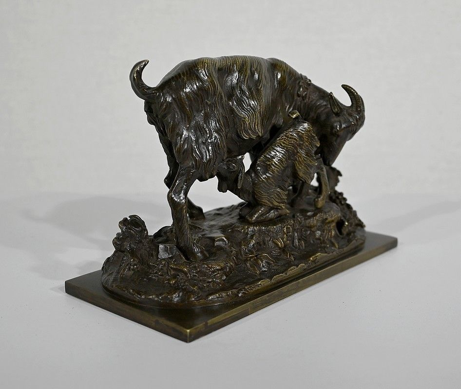 Bronze “The Goat And Its Kid” – Late 19th Century photo vinterior