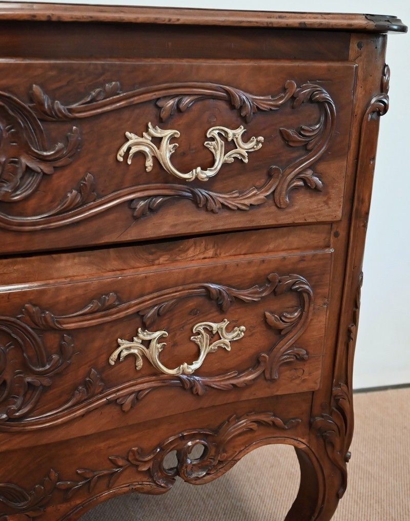 Nîmes Walnut Chest Of Drawers, Louis XV Period, 18th Century photo buy