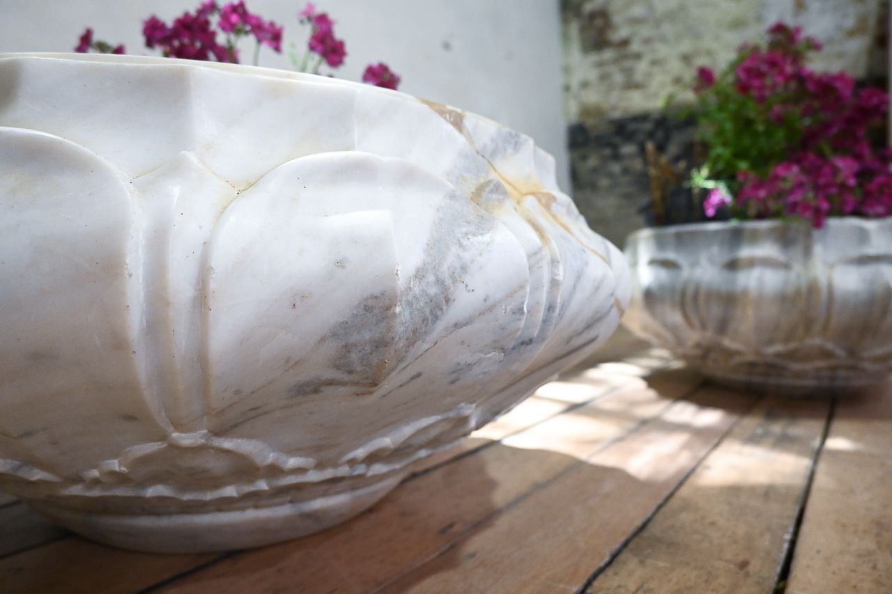A Pair Of Carved Lotus Form Marble Jardiniere Planters photo 2900.0