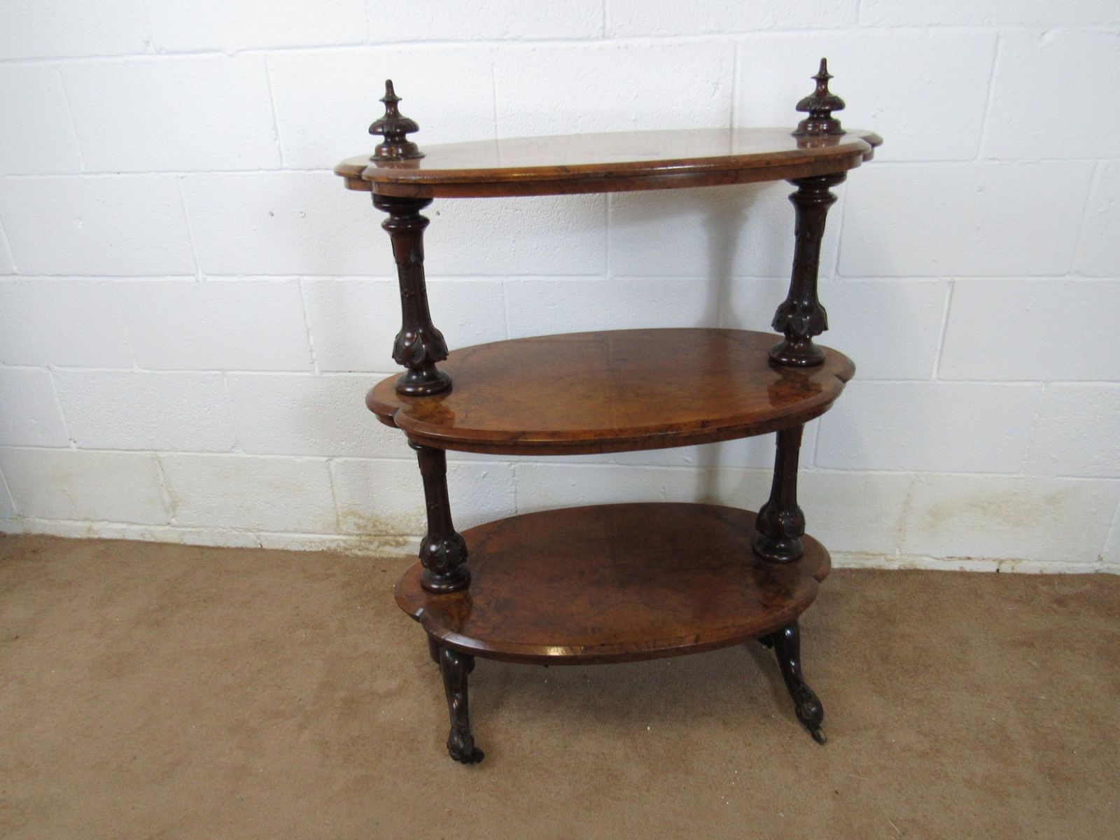 Walnut Wotnot \ Etegere, 1800s