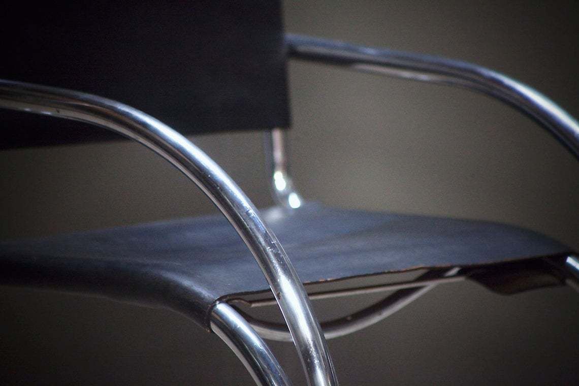 A Set Of Two Mr20 Cantilever Chairs By Mies Van De Rohe. photo 2400.0