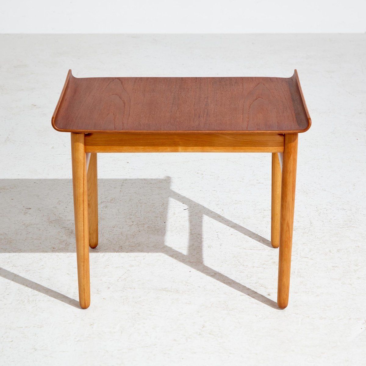 Model Fh1937 Coffee Table By Hans J. Wegner For Fritz Hansen