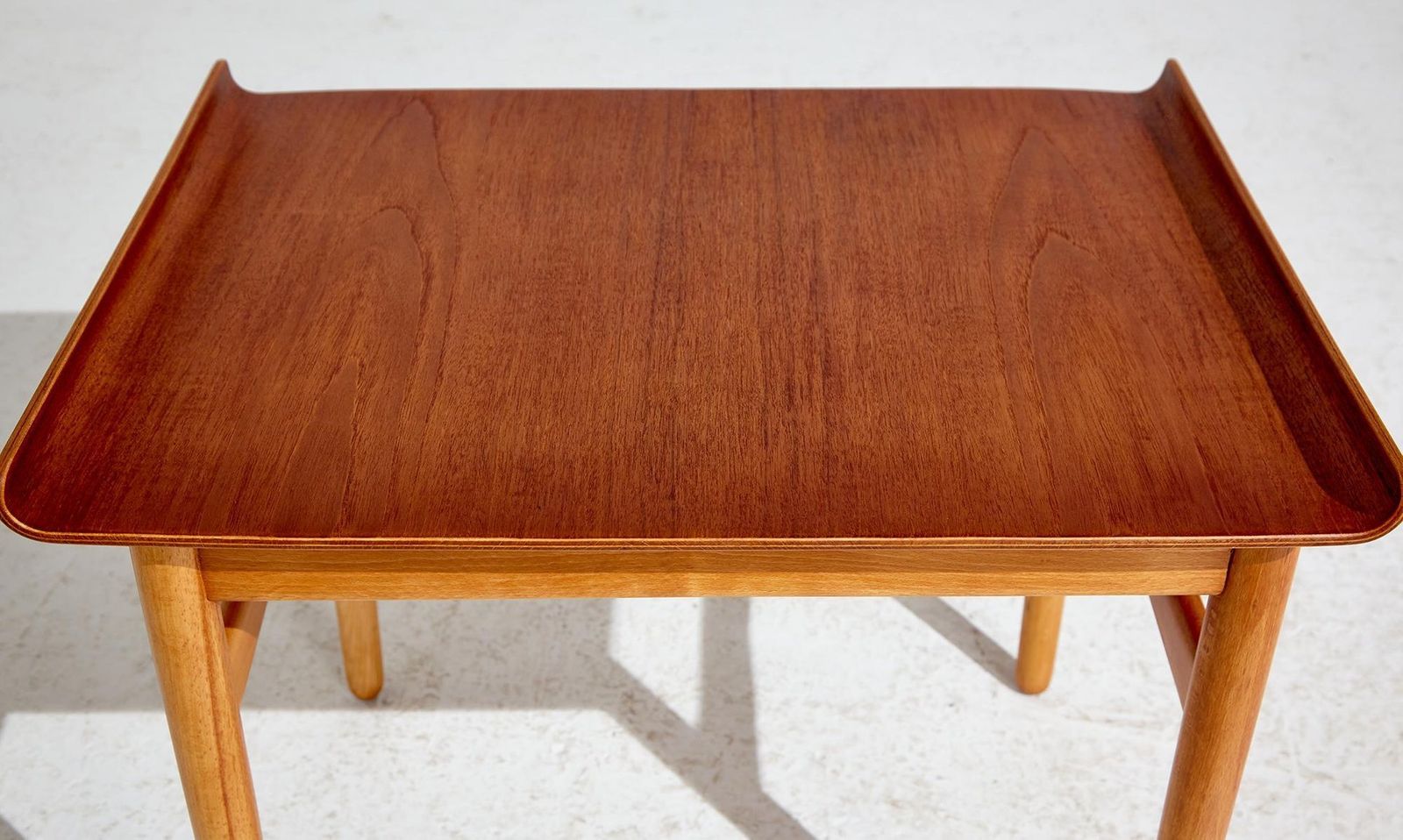 photo furniture Model Fh1937 Coffee Table By Hans J. Wegner For Fritz Hansen