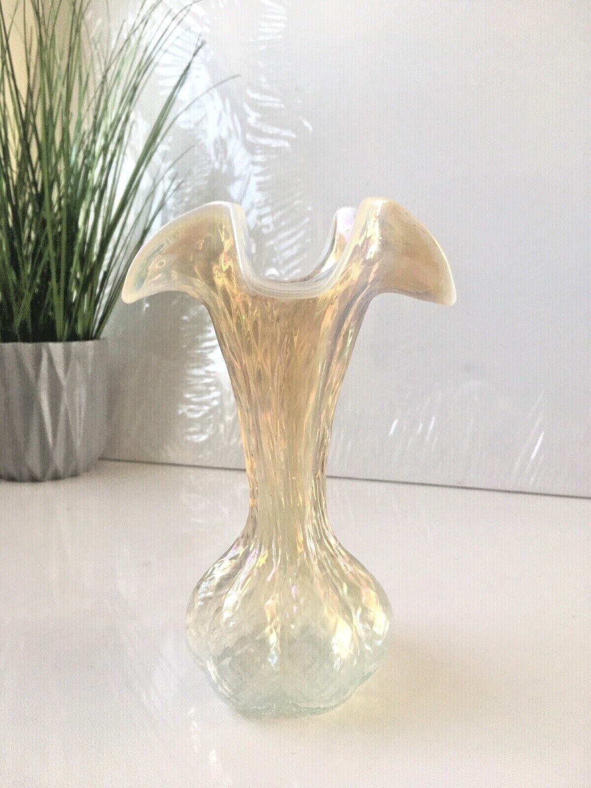 Home Decor Art Nouveau Bohemian Kralik Opalescent Ruffled Glass Bud Vase Mother Of Pearl photo