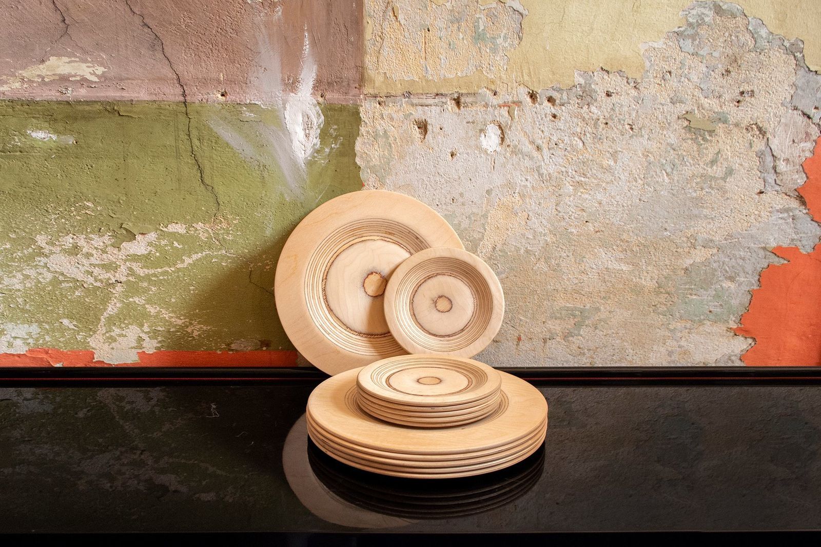 Birch Wood Plates By Aero Saarinen For Keuruu, 1960s, Set Of 12