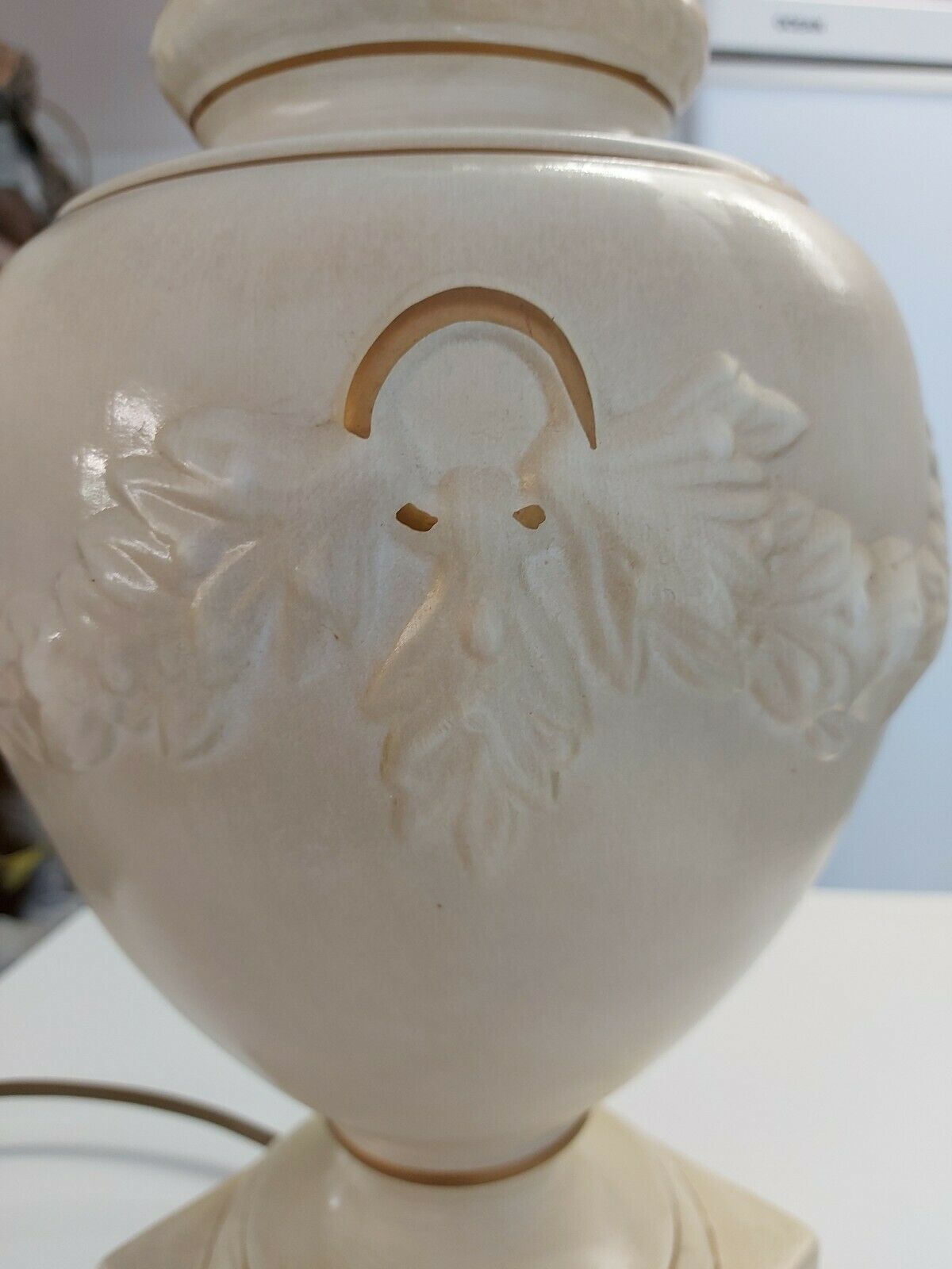 Lovely Large Ivory Ceramic & Gold Table  Side Lamp By Bhs photo Lighting