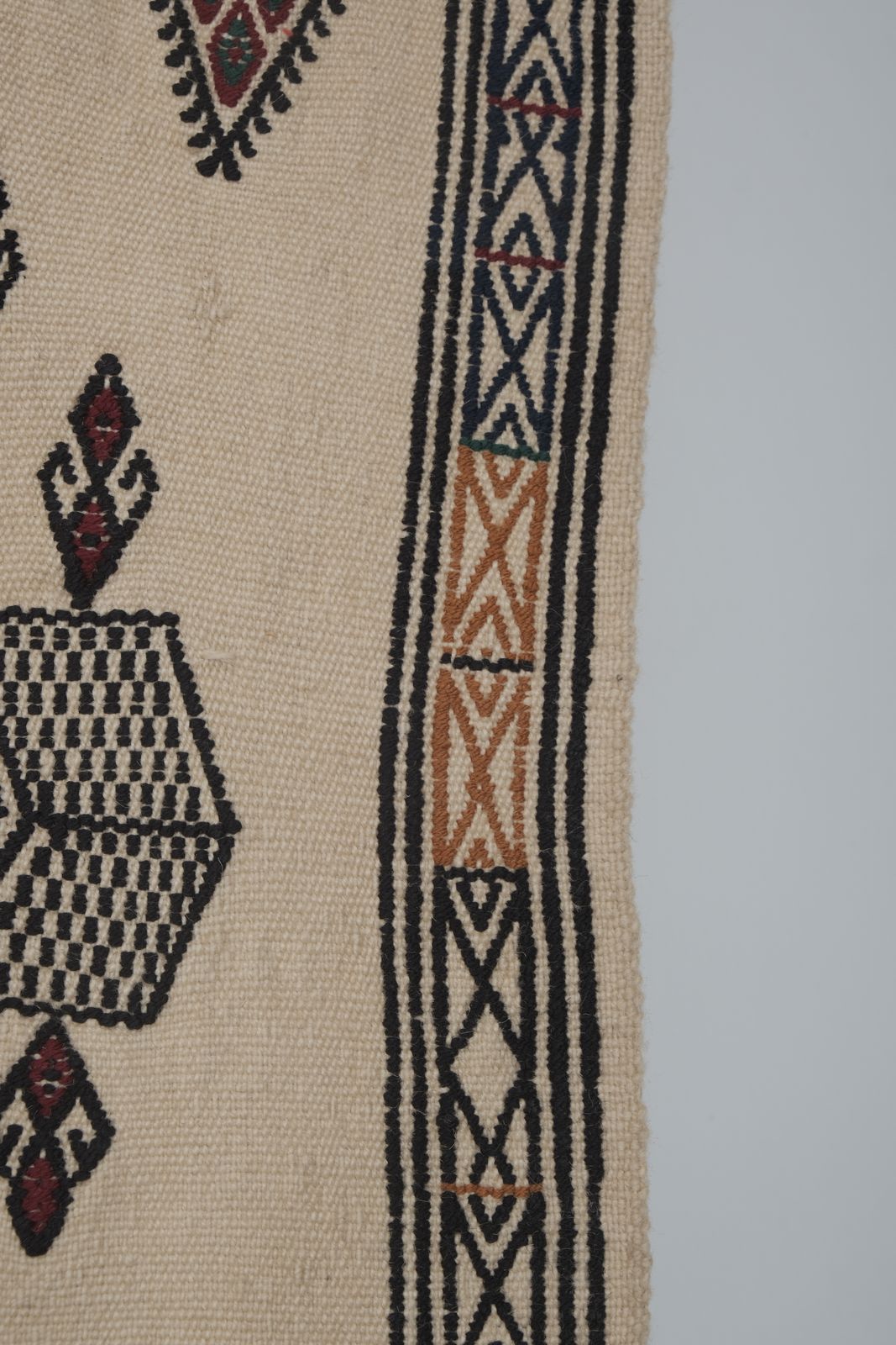 Handwoven Floral Pattern Needlepoint Kids Kilim Rug photo Textiles