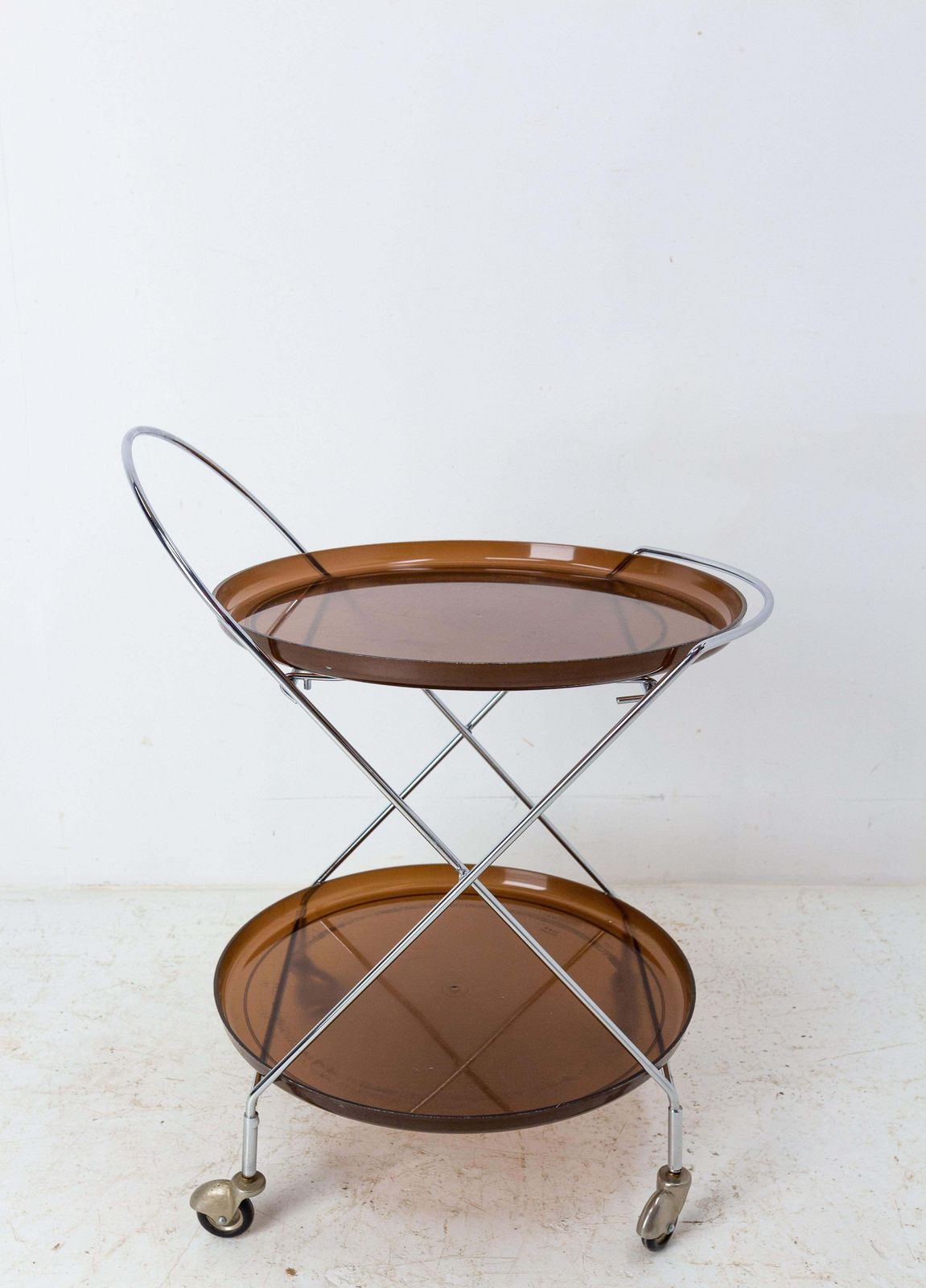 Chariot bar vintage en lucite fumé et chrome, pliable, 1977 photo furniture