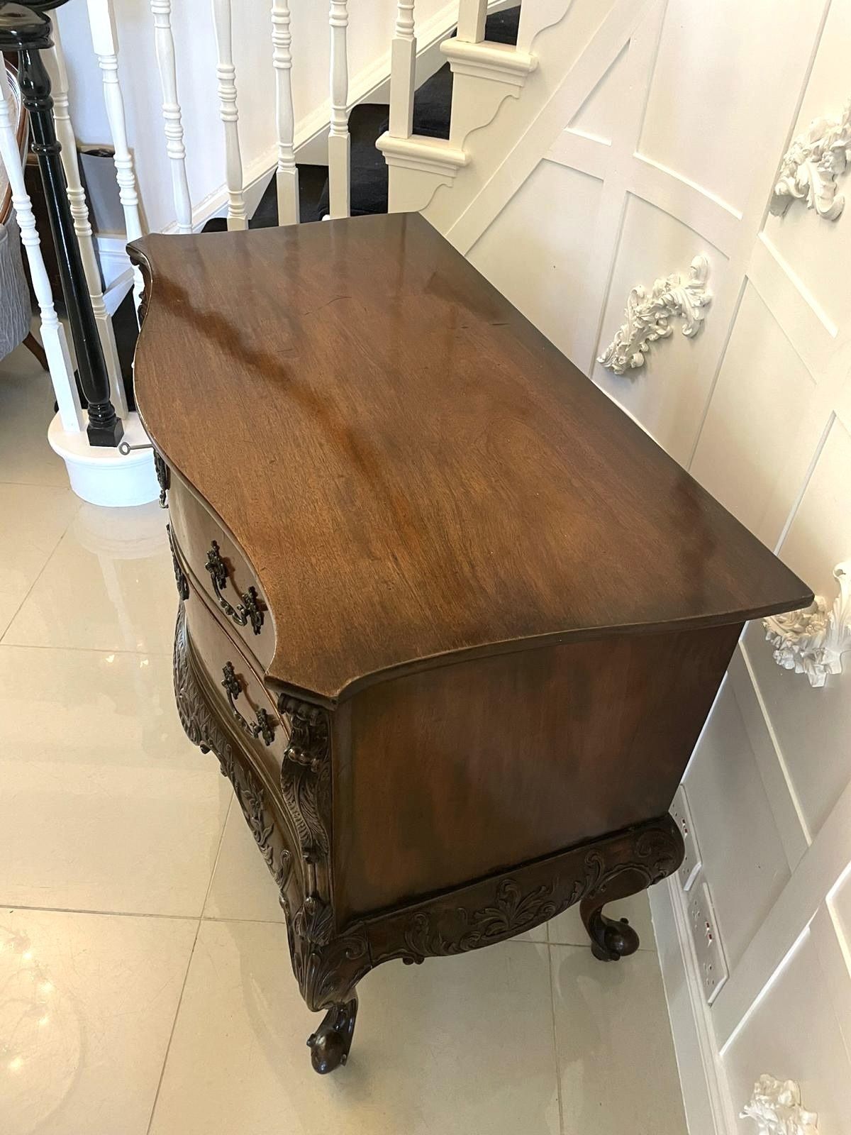 photo for sale Outstanding Quality Antique Figured Mahogany Serpentine Shaped Chest Of Drawers